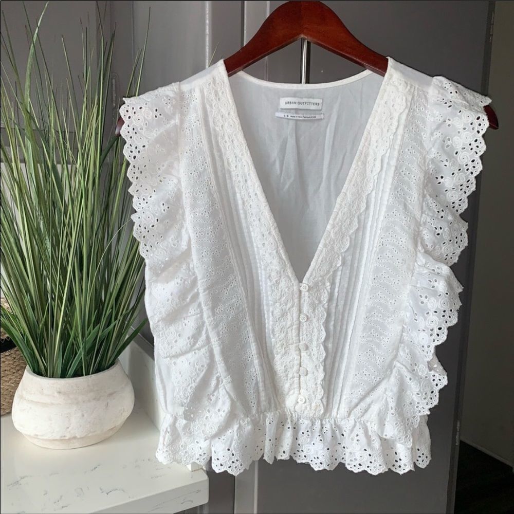 ✨ Women's Natural Uo Rami Pintuck Ruffle Top✨ - Picture 6 of 10
